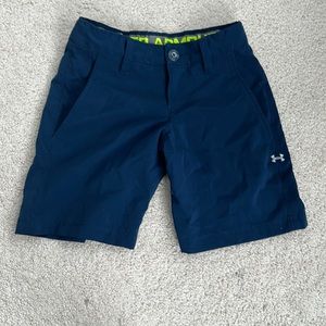 Boys Under Armour golf shorts blue size youth xs